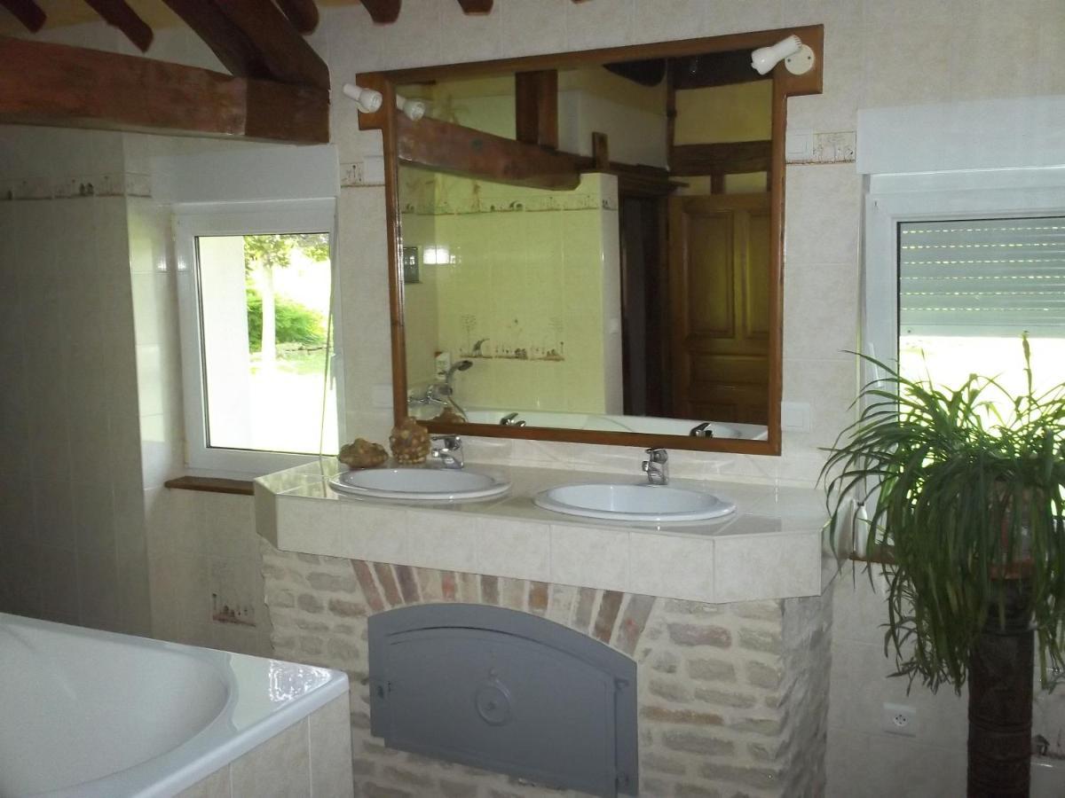 Chambre D'Hotes Des P'Tits Bonheurs Dosches 外观 照片